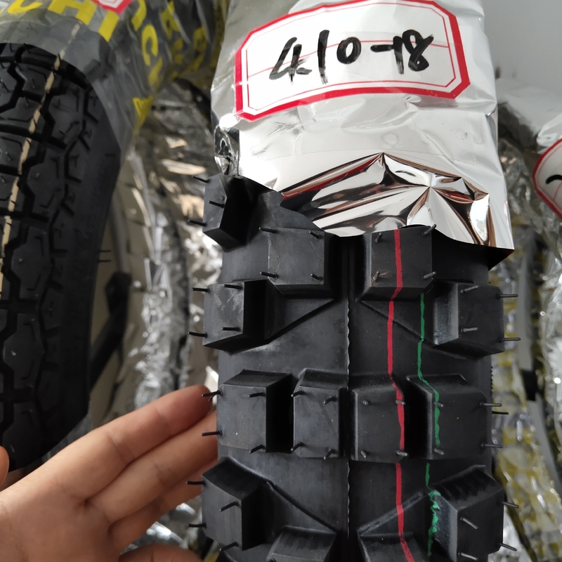耐久性 410-18 モーターサイクルのタイヤ 20000 KM 25 日以内の使用寿命と時間